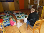 Čtení s babičkou ve školce